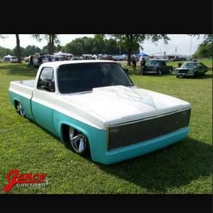 Meet your Posher, Adolfo