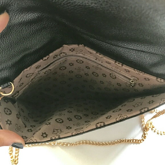 Black and Gold Clutch - Picture 4 of 4
