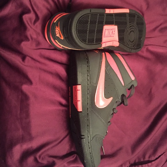 Never worn Nikes