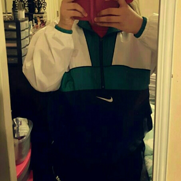 Nike Windbreaker - Picture 4 of 4