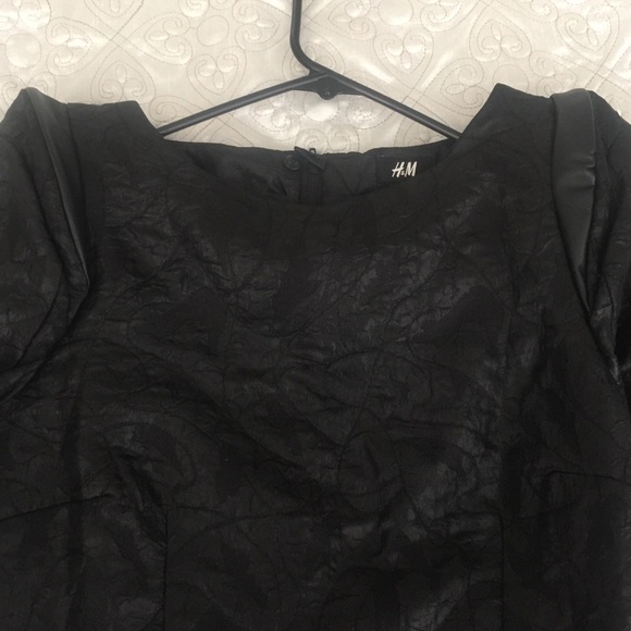 H&M black patterned dress - Picture 2 of 4