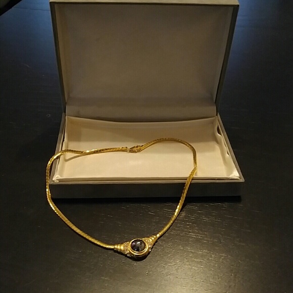 Imitation black pearl necklace. - Picture 1 of 4