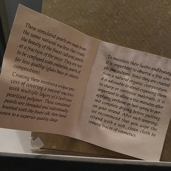 Imitation black pearl necklace. - Picture 3 of 4