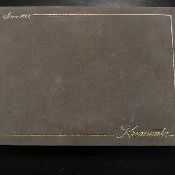 Imitation black pearl necklace. - Picture 4 of 4