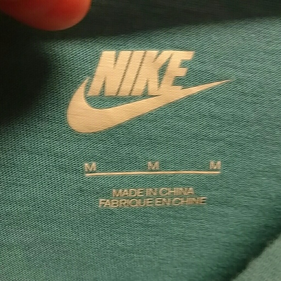 Long sleeved Nike Shirt Womens med