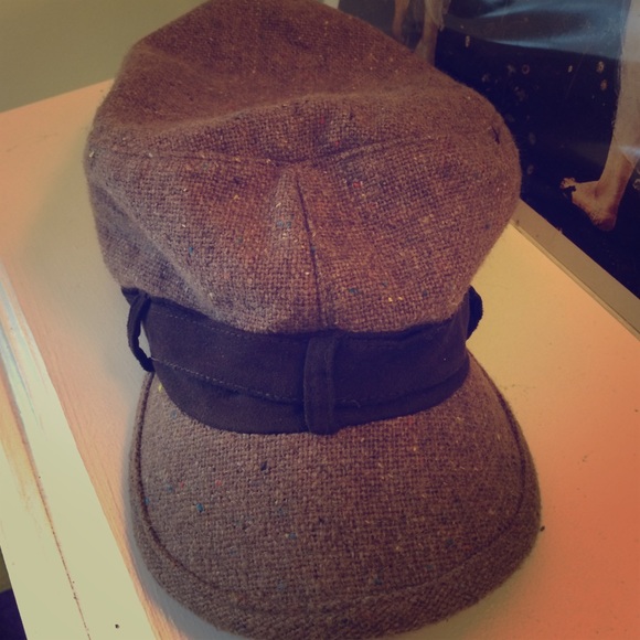 Speckled Brown wool hat w brim