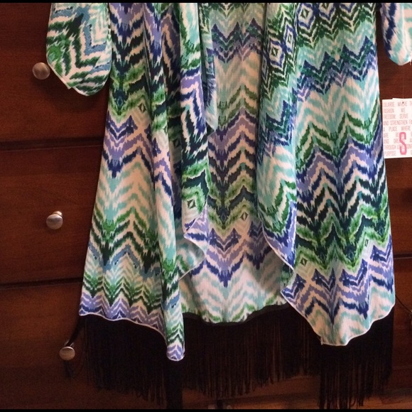 LuLaRoe Monroe kimono - Picture 2 of 2