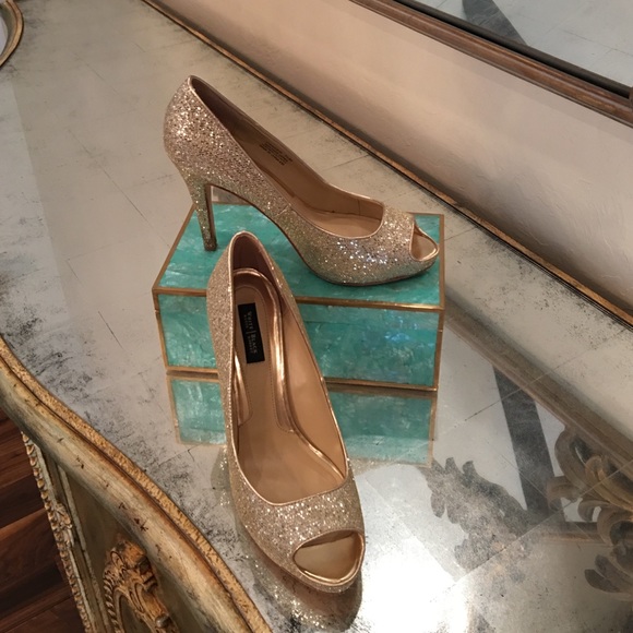 White House Black Market Shoes - Sparkly Gold Heels 7.5