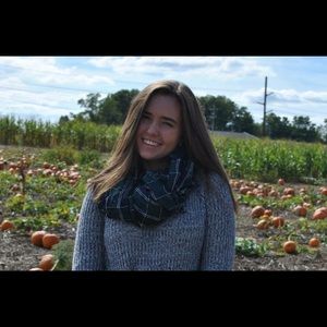 Meet your Posher, Jillian