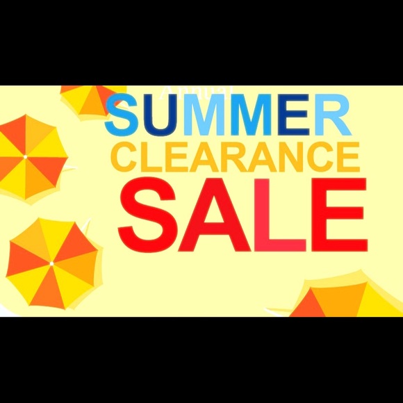 CHECK OUT MY CLOSET FOR $7 TOPS!