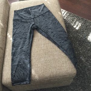 Lululemon hi rise crop