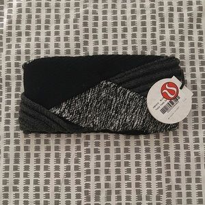 NWT Lululemon Totally Toasty Ear Warmer