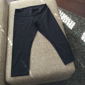 Black Lululemon Crop