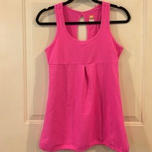 Lucy tech tank top size Medium hot pink
