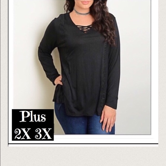PLUS 3X Last 1 Gorgeous Lace Up Crochet Trim Tunic - Picture 3 of 4
