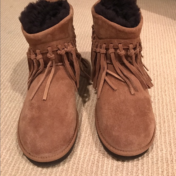 Brand new unworn ugg fringe boots