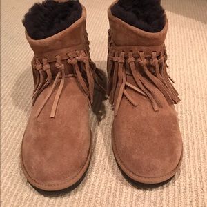 Brand new unworn ugg fringe boots