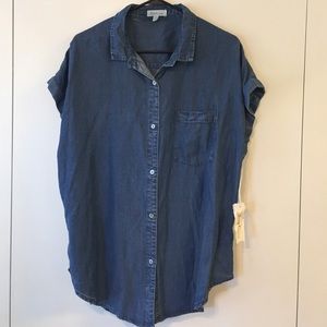 Short sleeve denim style shirt