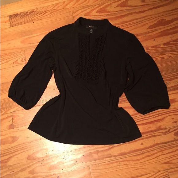 Beautiful 3/4 sleeve blouse