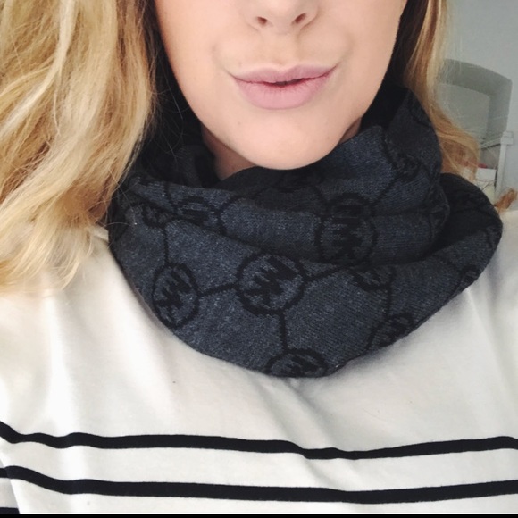 Michael Kors scarf