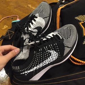Nike flyknit racer
