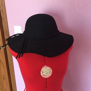 100% wool hat