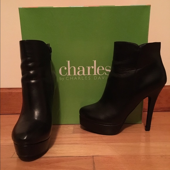 ADELE ANKLE BOOTIES
