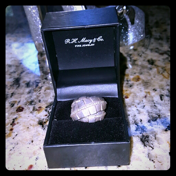 Effy diamond ring
