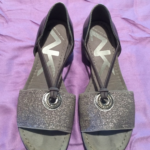 Anne Klein Sports, size 6 1/2, worn once.