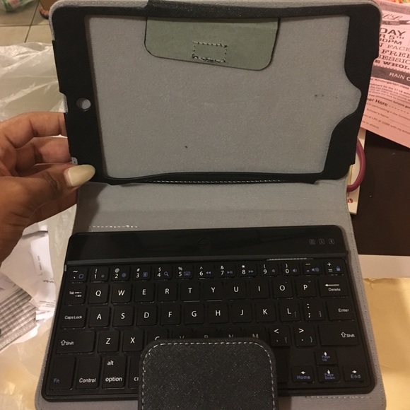 iPad mini cover with Bluetooth keyboard