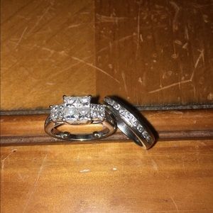Womend engagement ring