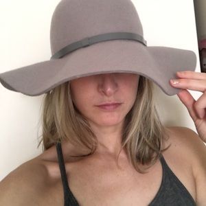 Nordstrom gray felt floppy brim hat