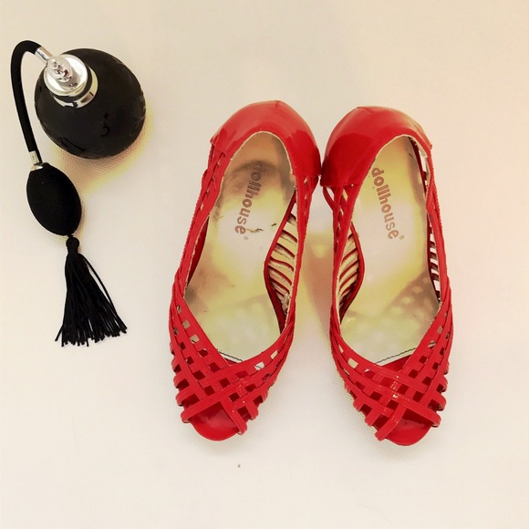 Dollhouse Patent Red Heels Size 7 - Picture 2 of 3