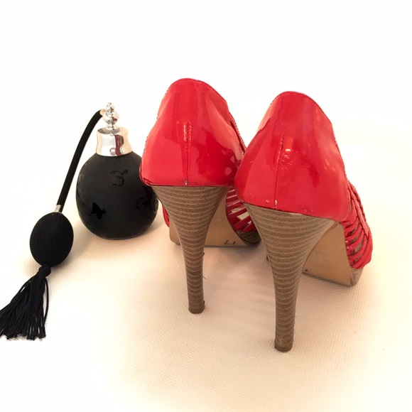 Dollhouse Patent Red Heels Size 7 - Picture 3 of 3