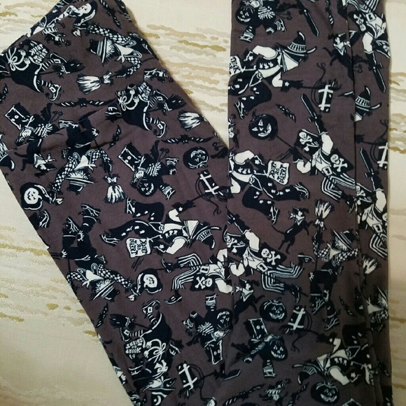 OS Halloween trick or treaters plum brown leggings