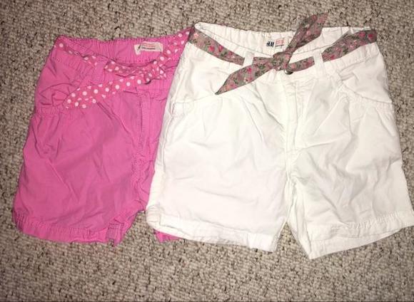 2 pairs of HM shorts with belts