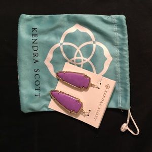 Kendra Scott Skylar earrings in Violet