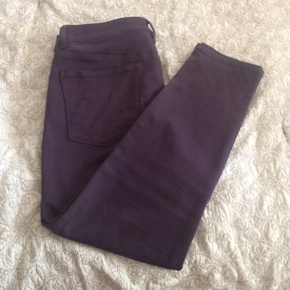 NWOT American Eagle plum skinnies