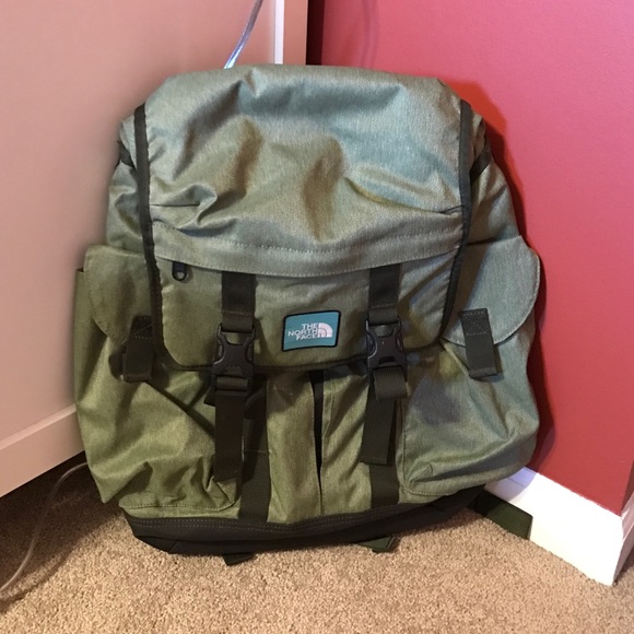 North Face backpack! Barely used!