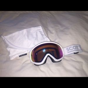 Scott ski or snowboard goggles. Worn once