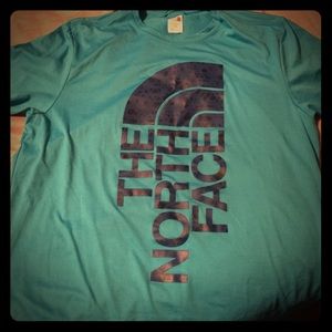 Men's The North Face medium t shirt