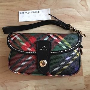 Dooney & Bourke wristlet