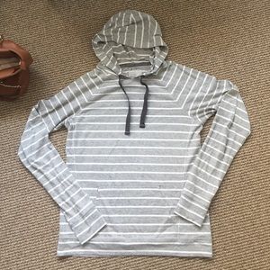 Under Armour Semi Fitted all season gear hoodie