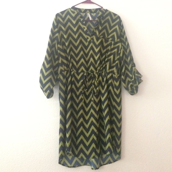 EUC Chevron waist cinch dress