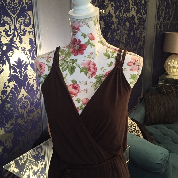 Calvin Klein Gown! ❤️Sorority formal? Prom? - Picture 6 of 8