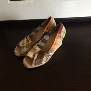 Toms peep toe wedge