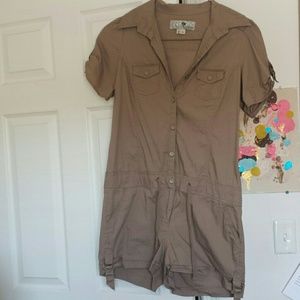 Khaki button down romper shorts jumpsuit XL