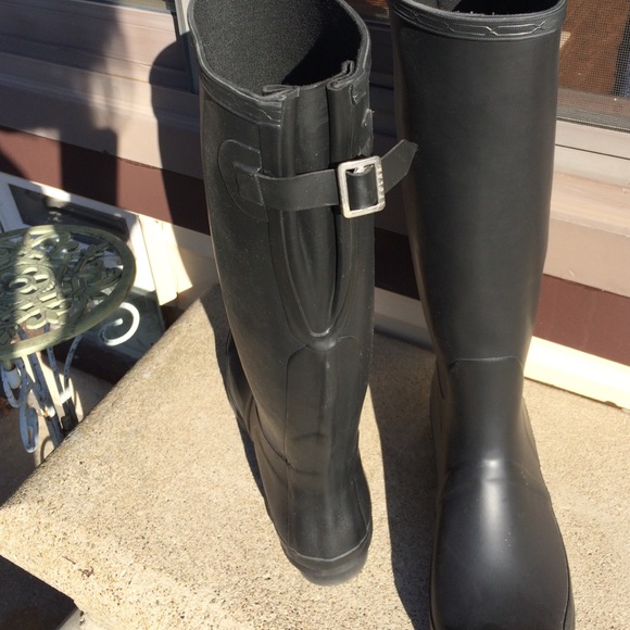 Boots - Picture 2 of 3