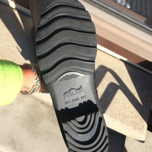 Boots - Picture 3 of 3