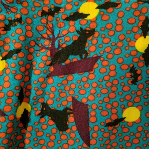 Halloween TC wolf woves howling at full moon leggi